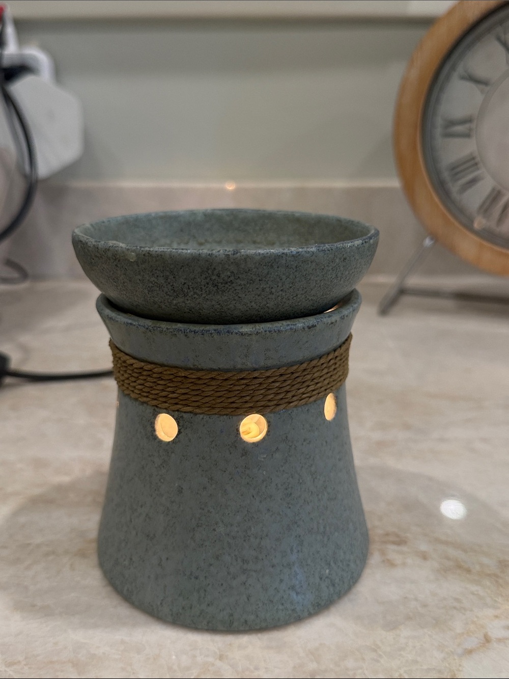Scentsy Sage Green Ceramic Warmer with Twine Band